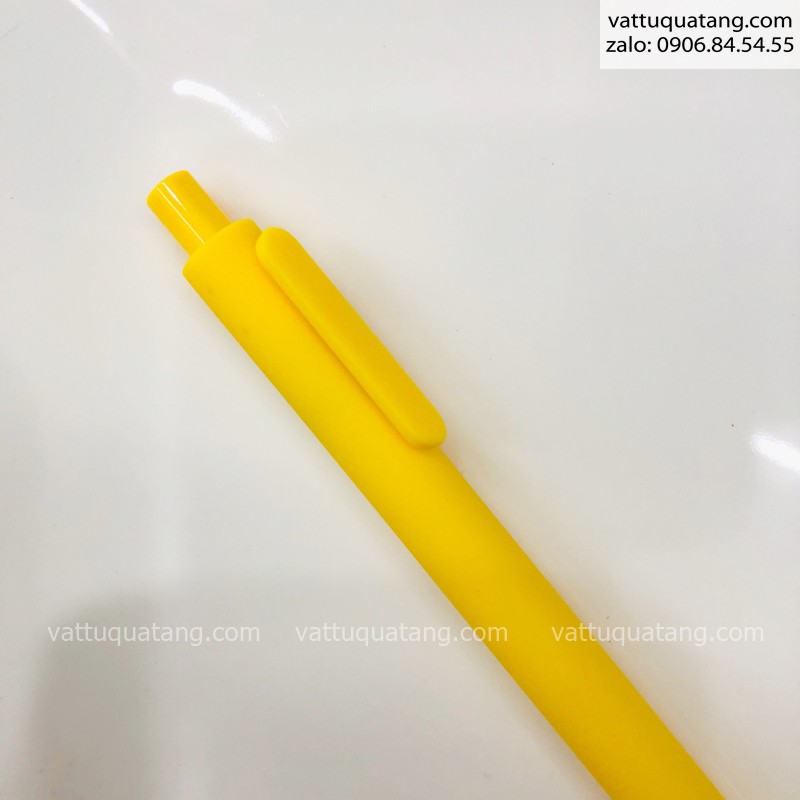 Phôi bút bi nhựa full màu vàng bấm